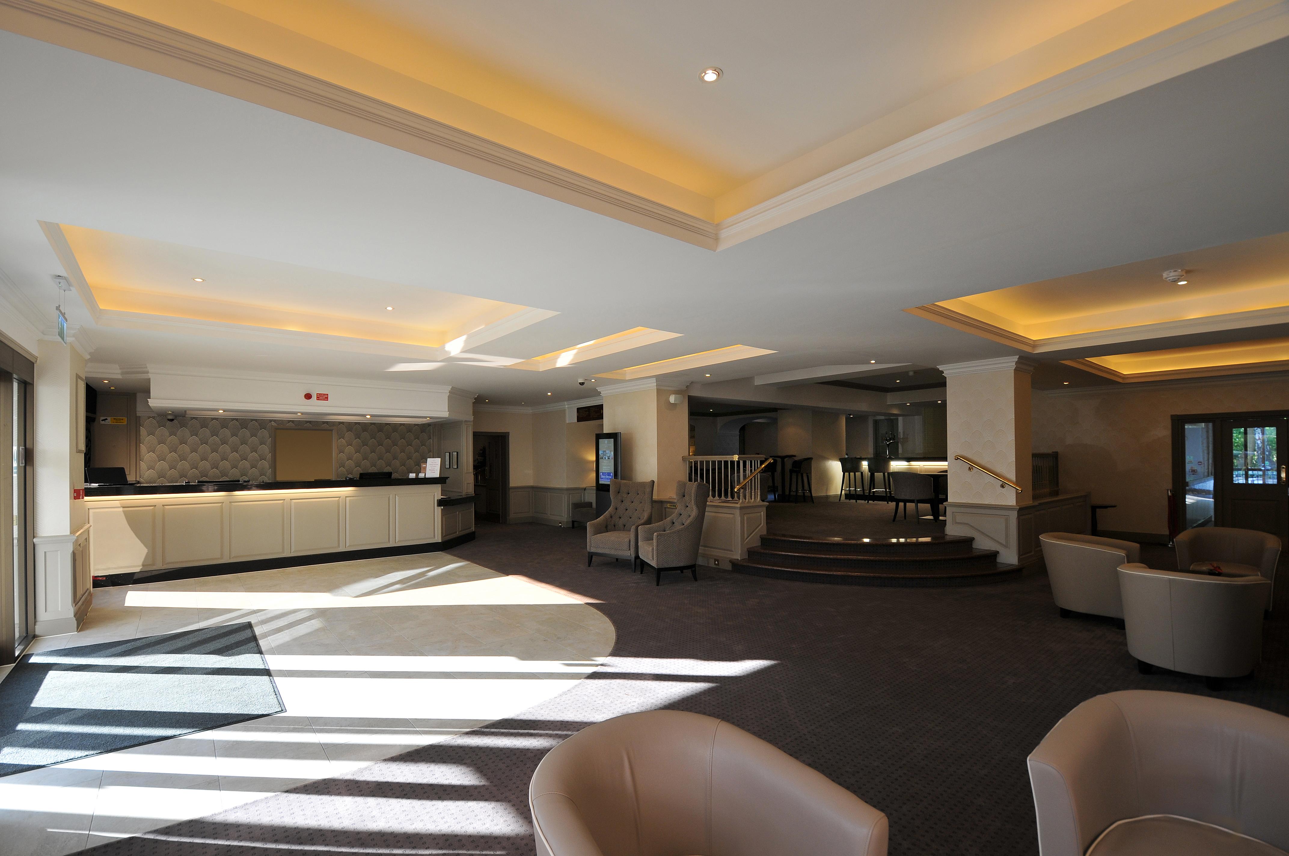 Bromley Court Hotel London מראה חיצוני תמונה