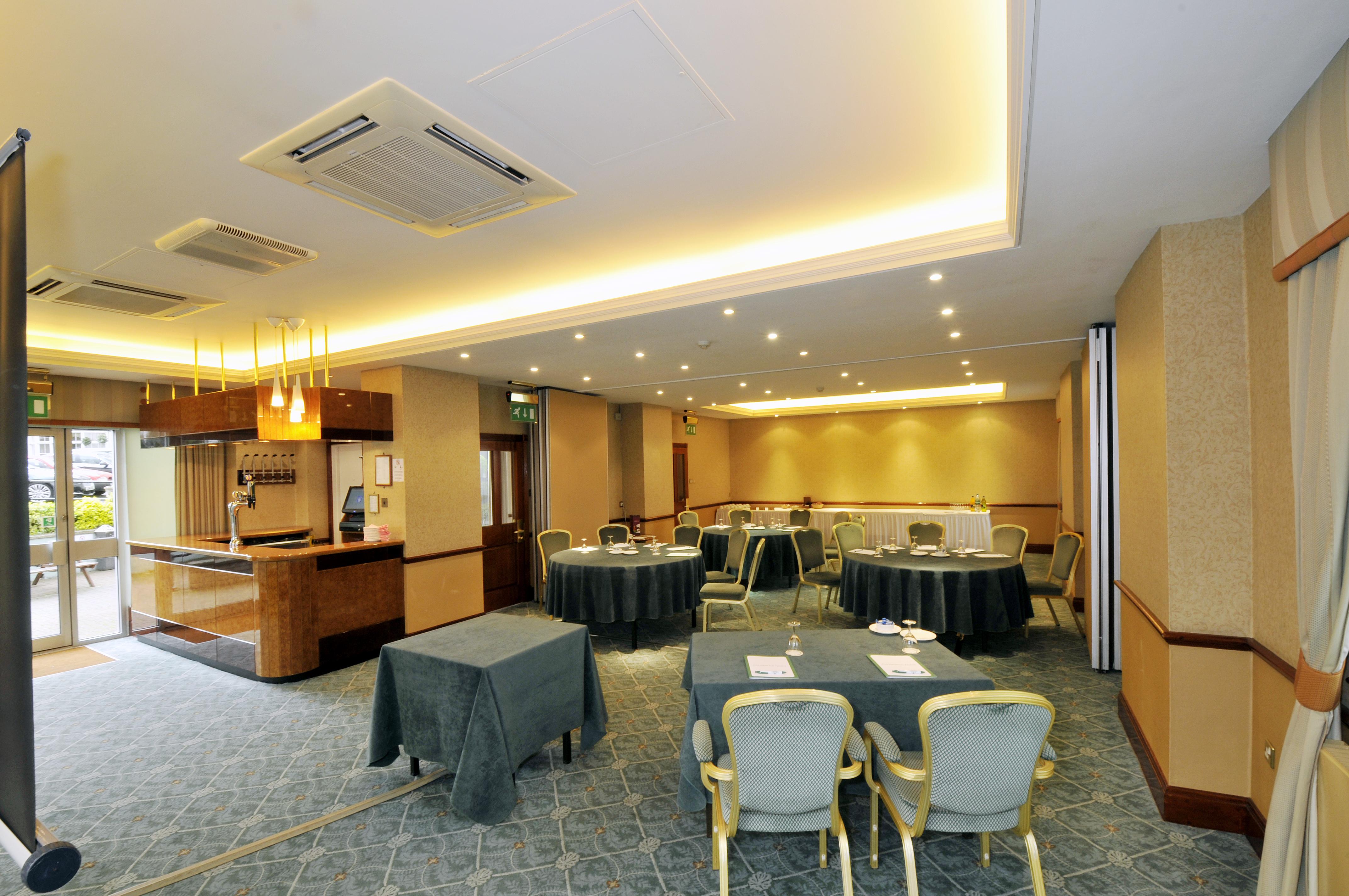 Bromley Court Hotel London מראה חיצוני תמונה