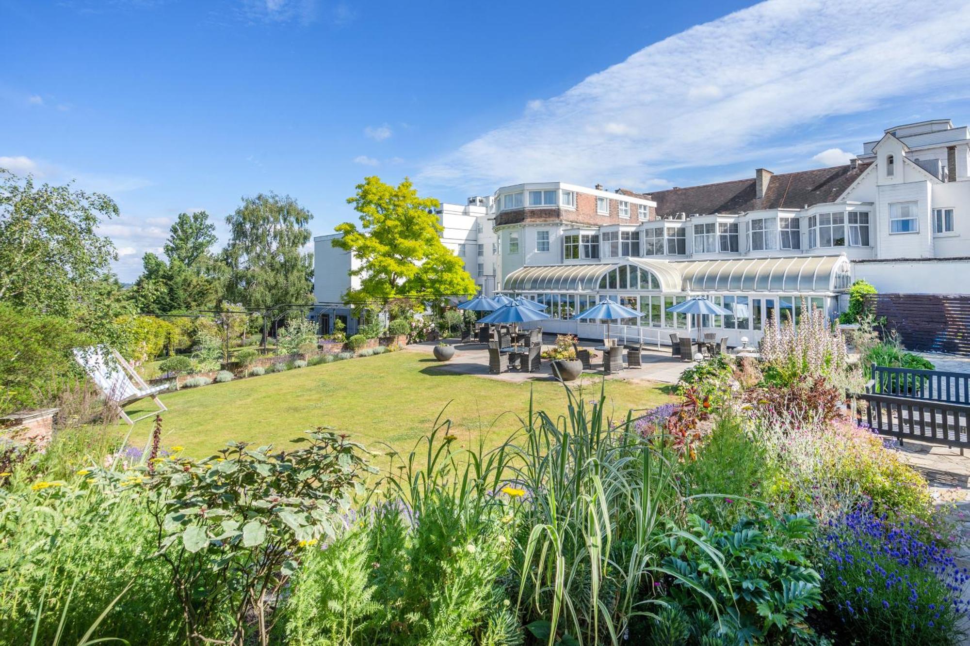 Bromley Court Hotel London מראה חיצוני תמונה
